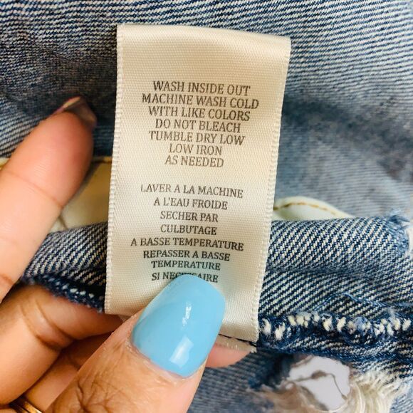 BLANKNYC Distressed Light Wash Denim Trucker Jacket Size Small Raw Hem Button - Picture 4 of 9